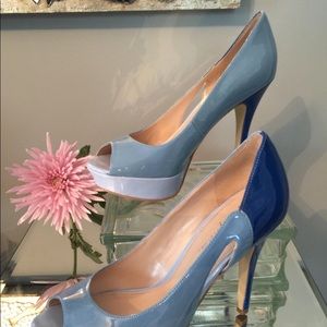 Blue pumps by Marc Fisher